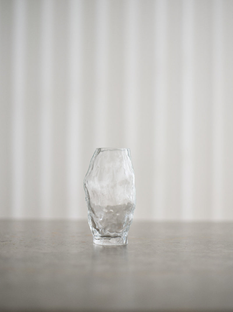 The small Vera vase